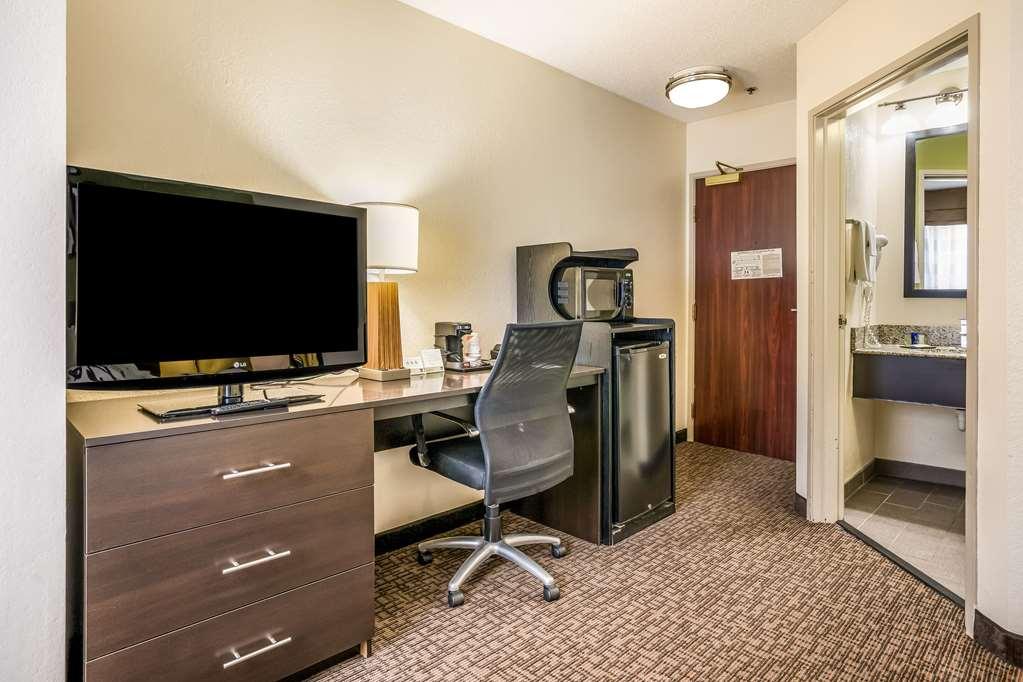 Sleep Inn & Suites Jacksonville Near Camp Lejeune Room photo